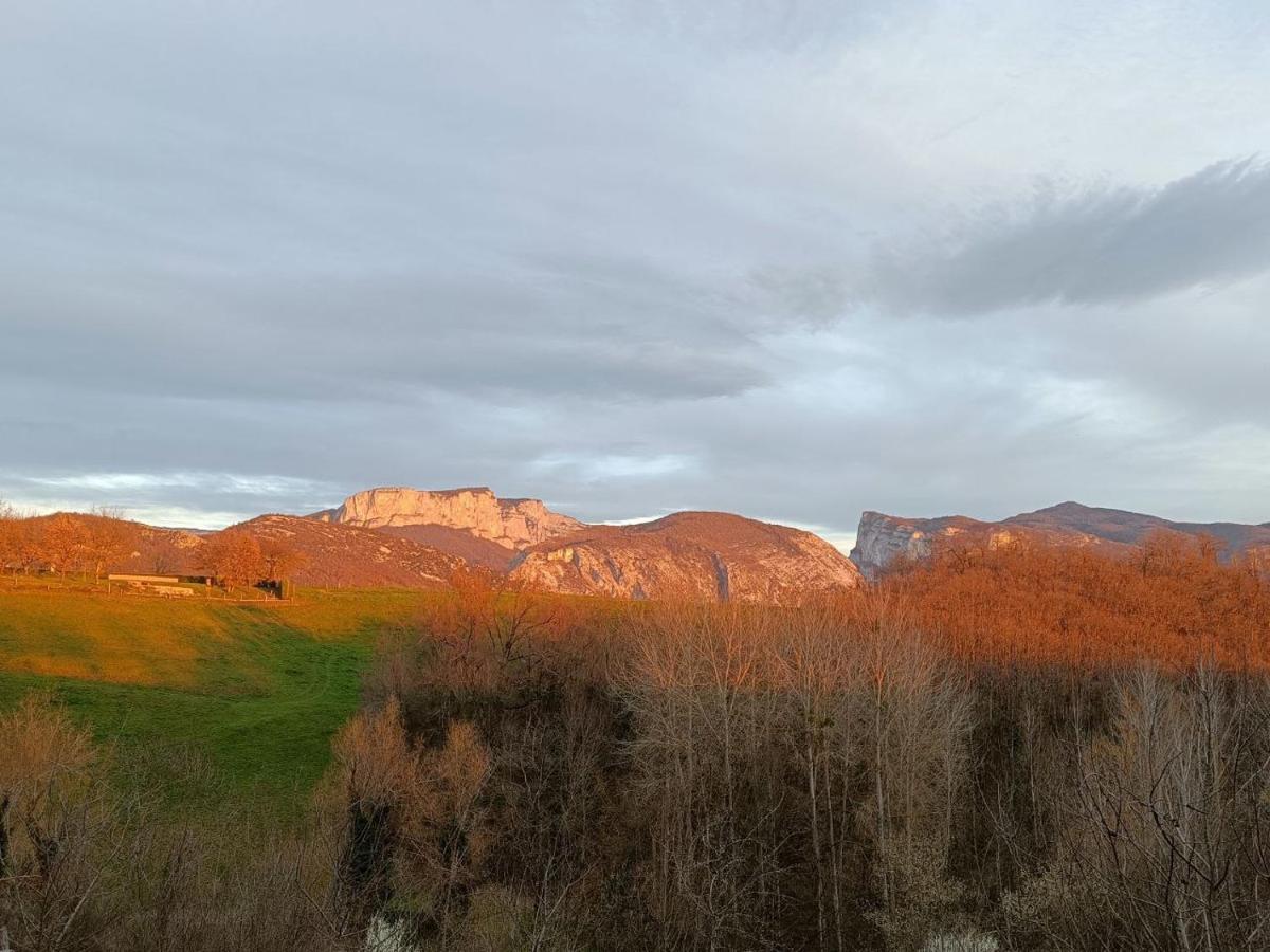 Le Perchoir Du Vercors - Panorama Sur Les Cimes Saint-Andre-en-Royans Exterior foto